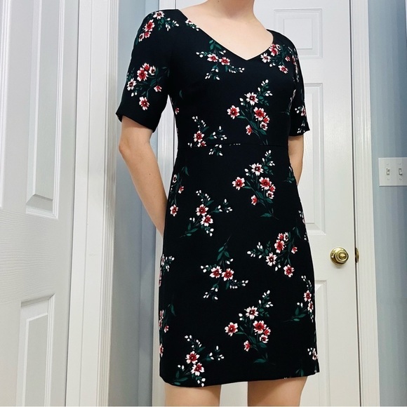 Draper James Dress Mini Floral Sheath Black Dainty V-Neck Work 4 Small New - Picture 2 of 9